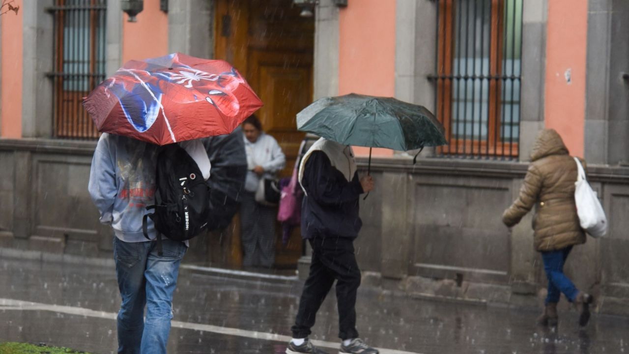 Frente frío 44: lluvia, granizo y calor extremo este fin